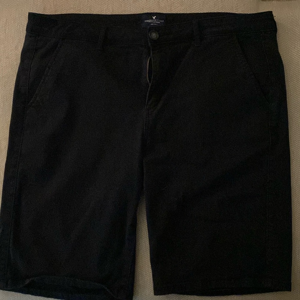 AEO Twill Bermuda shorts. EUC.